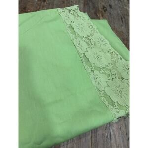Vintage Lime Green Tablecloth with Lace Trim – Floral Edge Rectangle Table Cover
